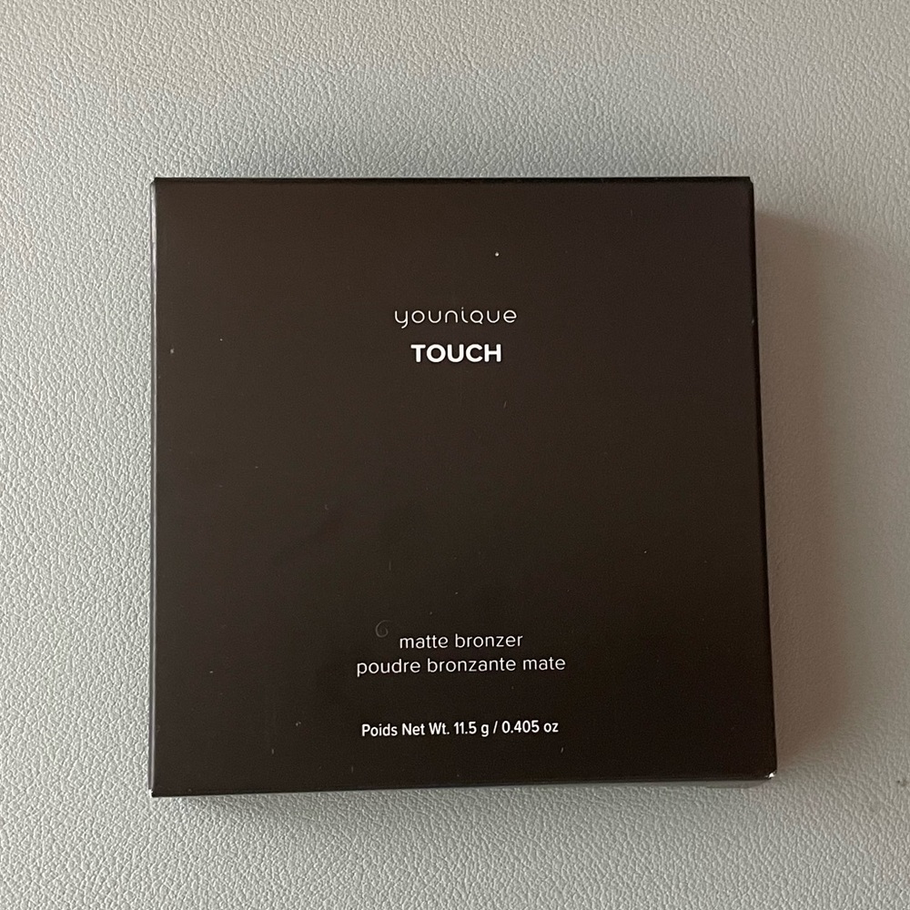 Younique Matte Bronzer - Light